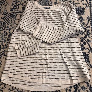 Karen Scott size Large black and white sweater